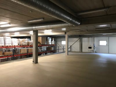 To-etasjes lager - mesanin i Riga for selskapet "NEO" 4